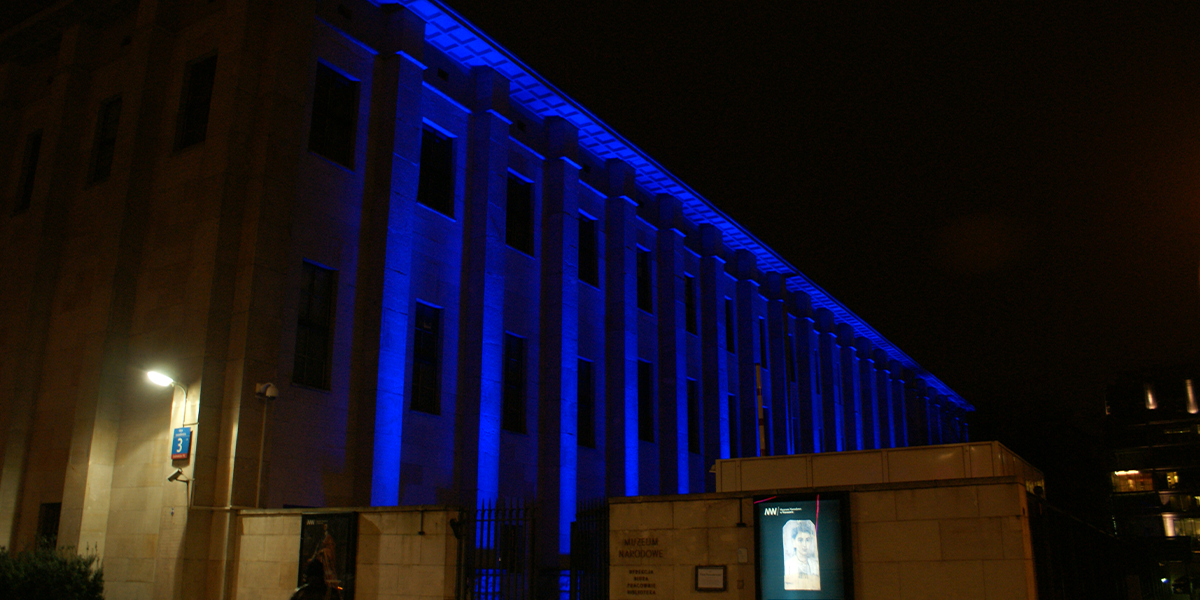 Illumination of the National Museum in Warsaw - mnaktualnoci.png