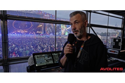 Daniel „Karaluch” Sipowicz o pracy na Avolites D7 podczas Pol’and’Rock 2025