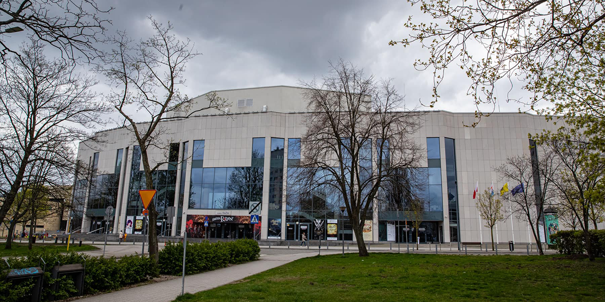 Teatr Muzyczny w Gdyni - baduszkowa_2.png