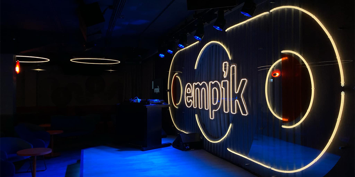 Cepelia in a new guise - flagship Empik lights up the cultural map of Warsaw - empik_cepelia_aktualnosci_prolight3.png