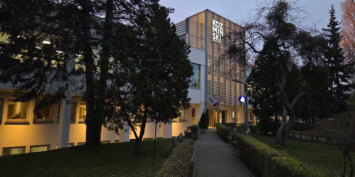 Illumination of Kozminski University - akademia_leona_kozminskiego_prolight_3.png