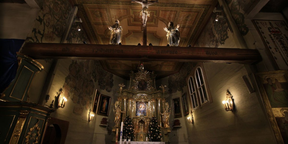 Kościół pw. Matki Bożej Szkaplerznej - tarnow0.jpg